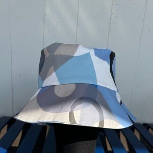 Beachy Bucket Hat NWT, Wide Brim in Colorful Print.Lined in 100% Cotton, 23”-24”